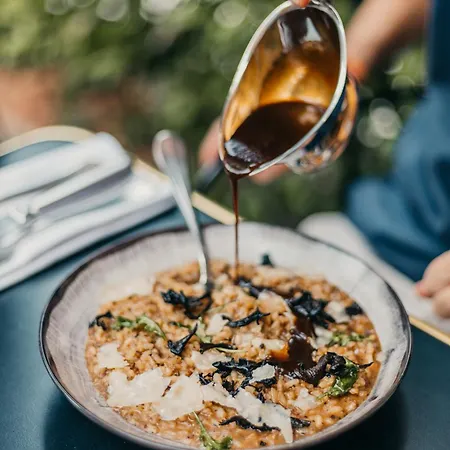 拉吉图恩酒店 酒店 4*