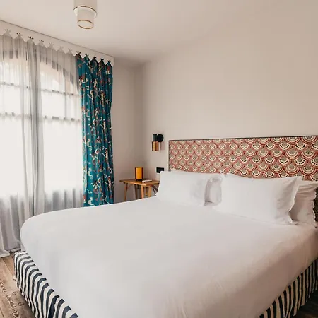 La Guitoune Hotel