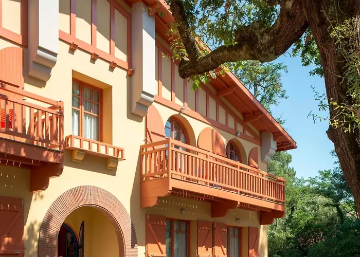 Отель La Guitoune 4*