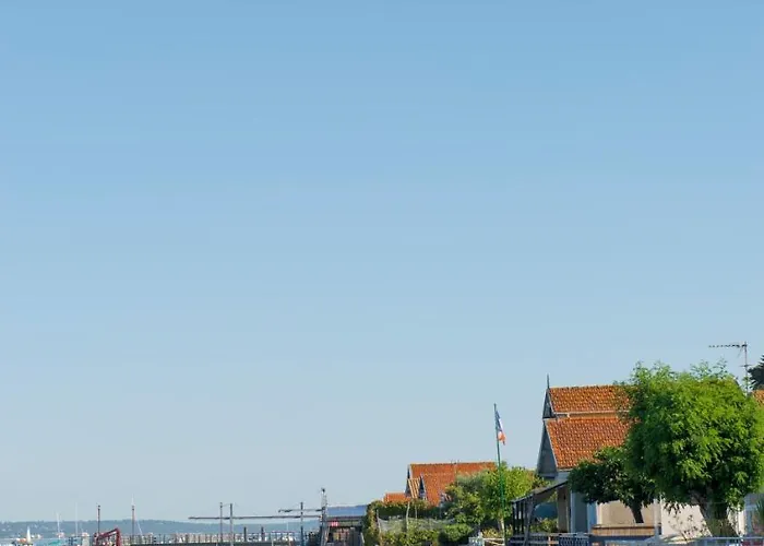 La Guitoune Отель